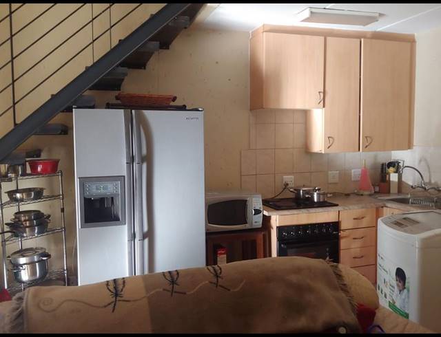 2 BEDROOM PROPERTY TO RENT IN ROOIHUISKRAAL NORTH